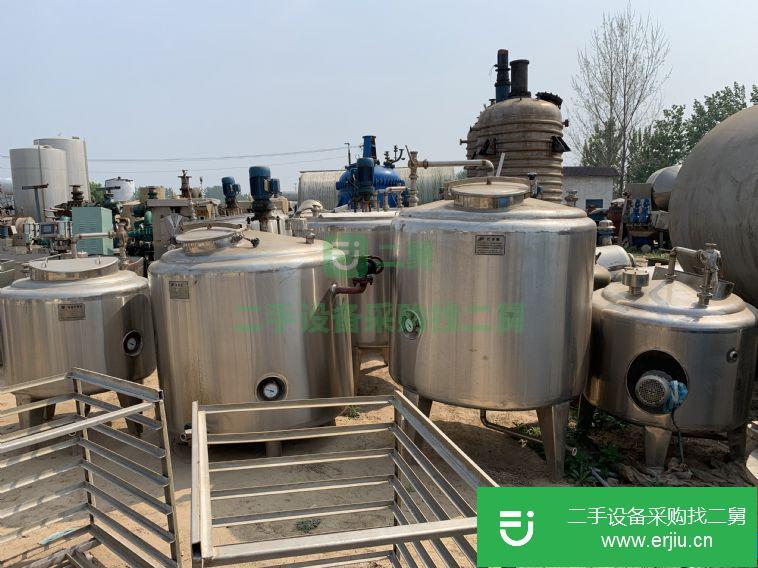 轉(zhuǎn)讓:1000升冷熱缸，1000升調(diào)配罐，1000升攪拌罐