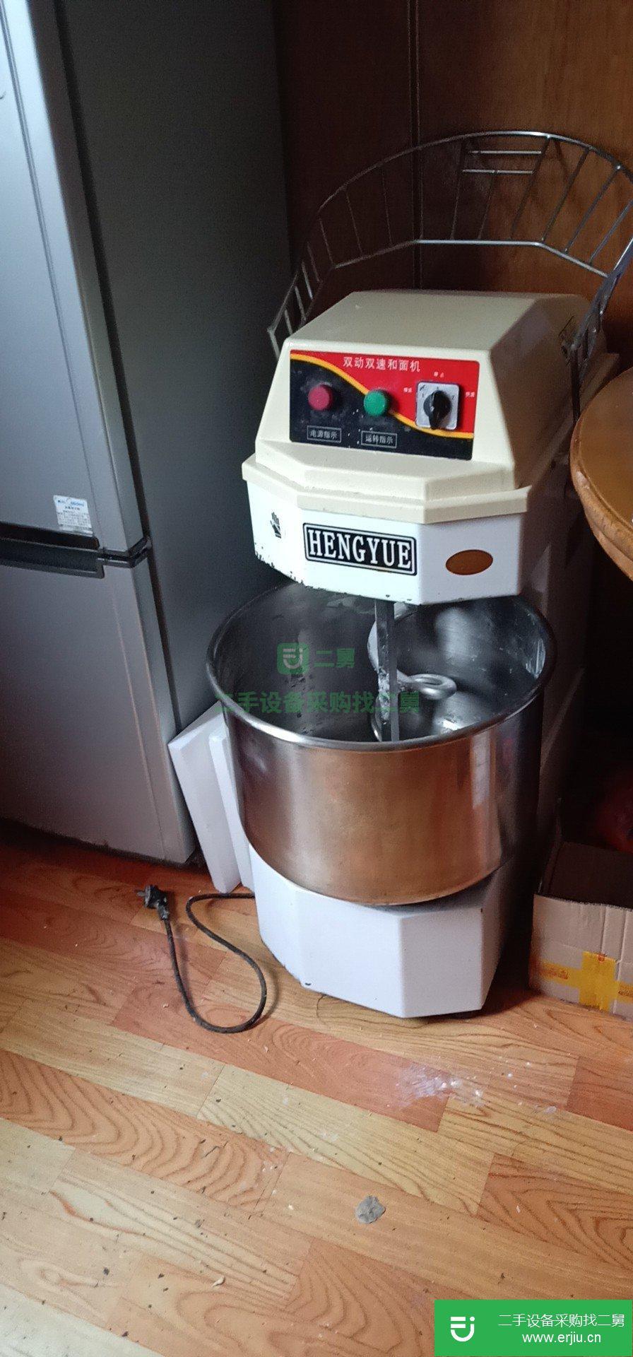 九成新和面機。沒怎么用。