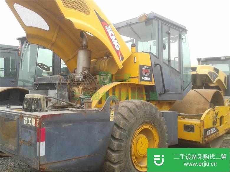 柳工牌22噸振動(dòng)壓路機(jī)