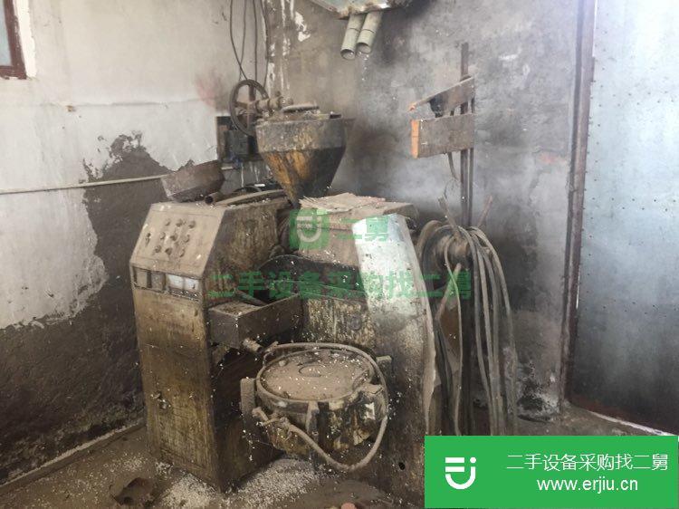 轉(zhuǎn)讓出售粉碎機(jī)、全粉機(jī)、榨油機(jī)一套