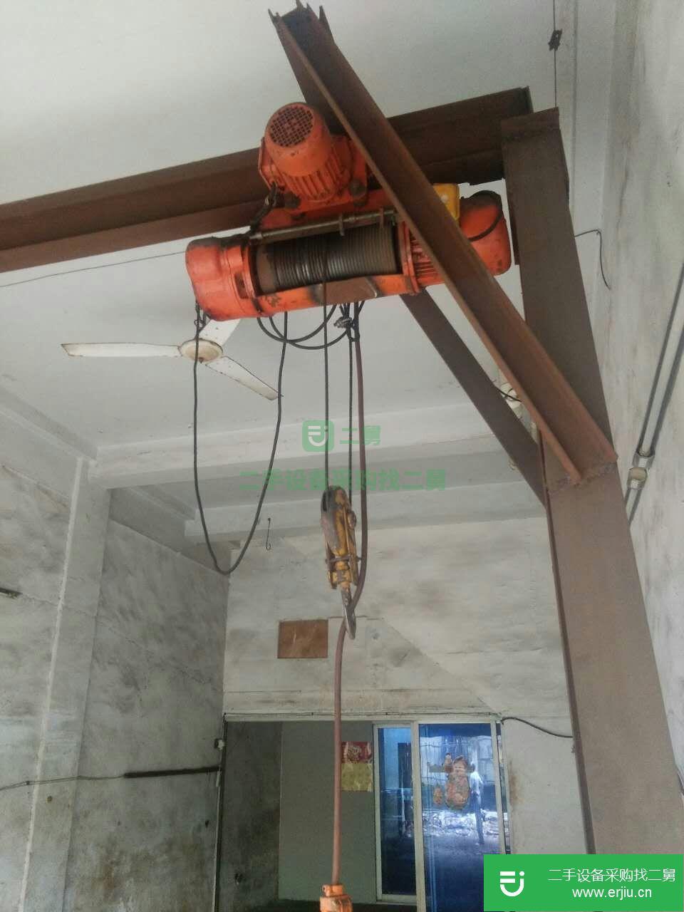 一噸電動葫蘆帶棚架轉讓