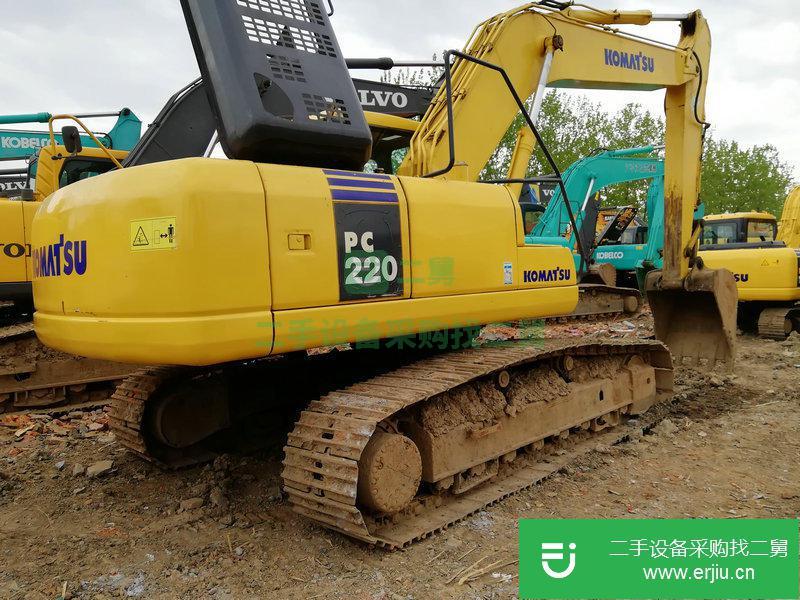 二手的小松 PC220LC-7 挖掘機