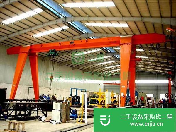 出售二手單梁、雙梁、橋式、門式起重機(jī)。室內(nèi)單梁起重機(jī)、室內(nèi)雙梁起重機(jī)