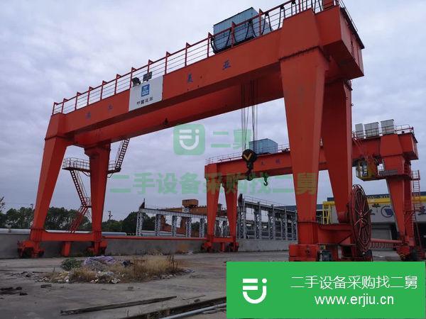 轉(zhuǎn)讓40噸跨25米兩臺QD雙梁32噸跨度25.5一臺龍門吊