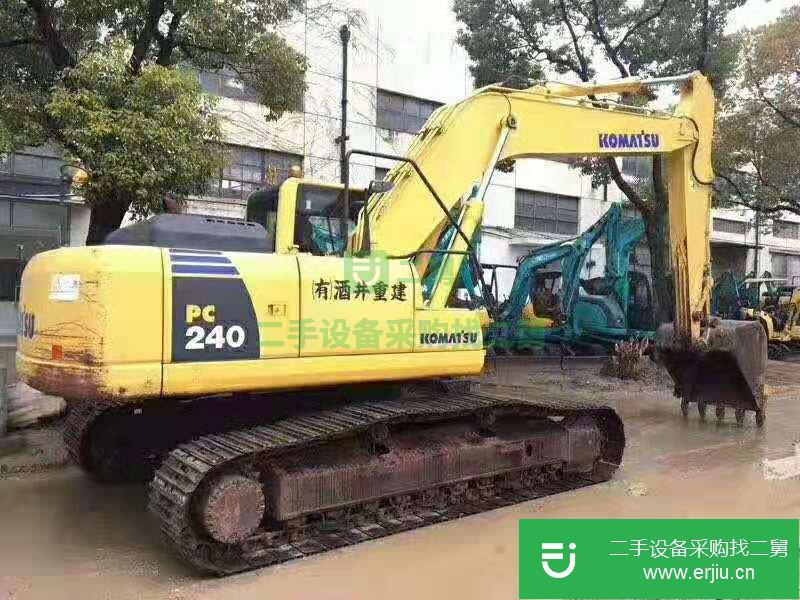 出售八成新小松 PC240LC-8 挖掘機