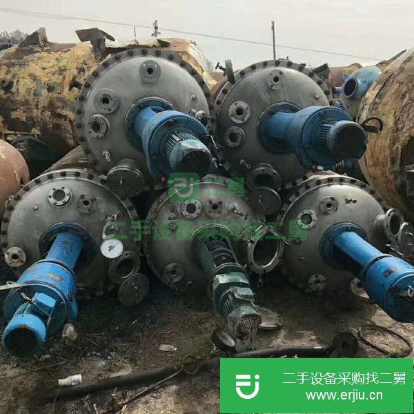 出售二手反應釜,1噸-30噸不銹鋼反應釜,電加熱反應釜,搪玻璃反應釜出售中
