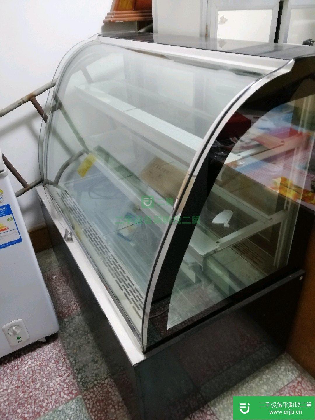 急售二手的九成新的烤箱 攪拌機(jī) 展柜