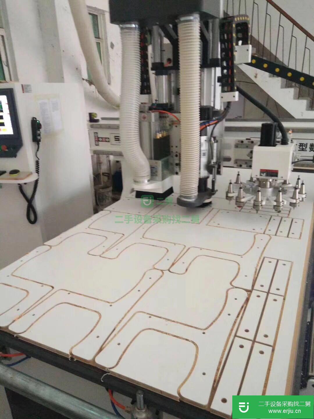 全屋定制整體衣柜全自動開料機，封邊機，側孔機