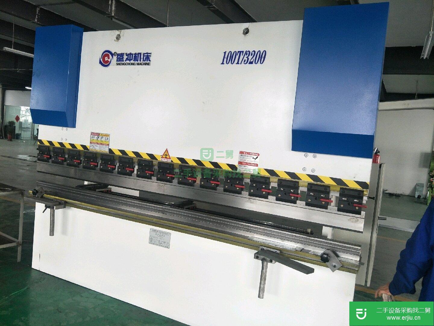 二手的100噸3米2，4米折彎機