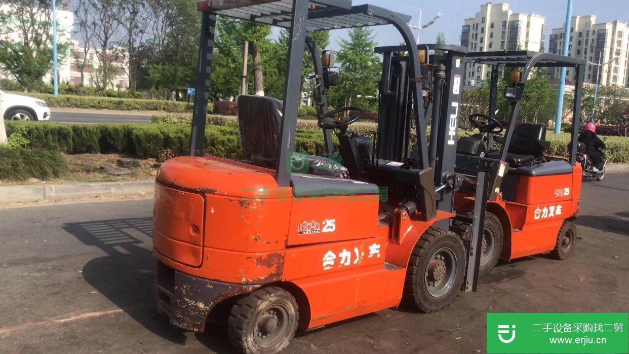 個人出售兩臺2.5噸合力二手電動叉車，二手叉車原裝原樣