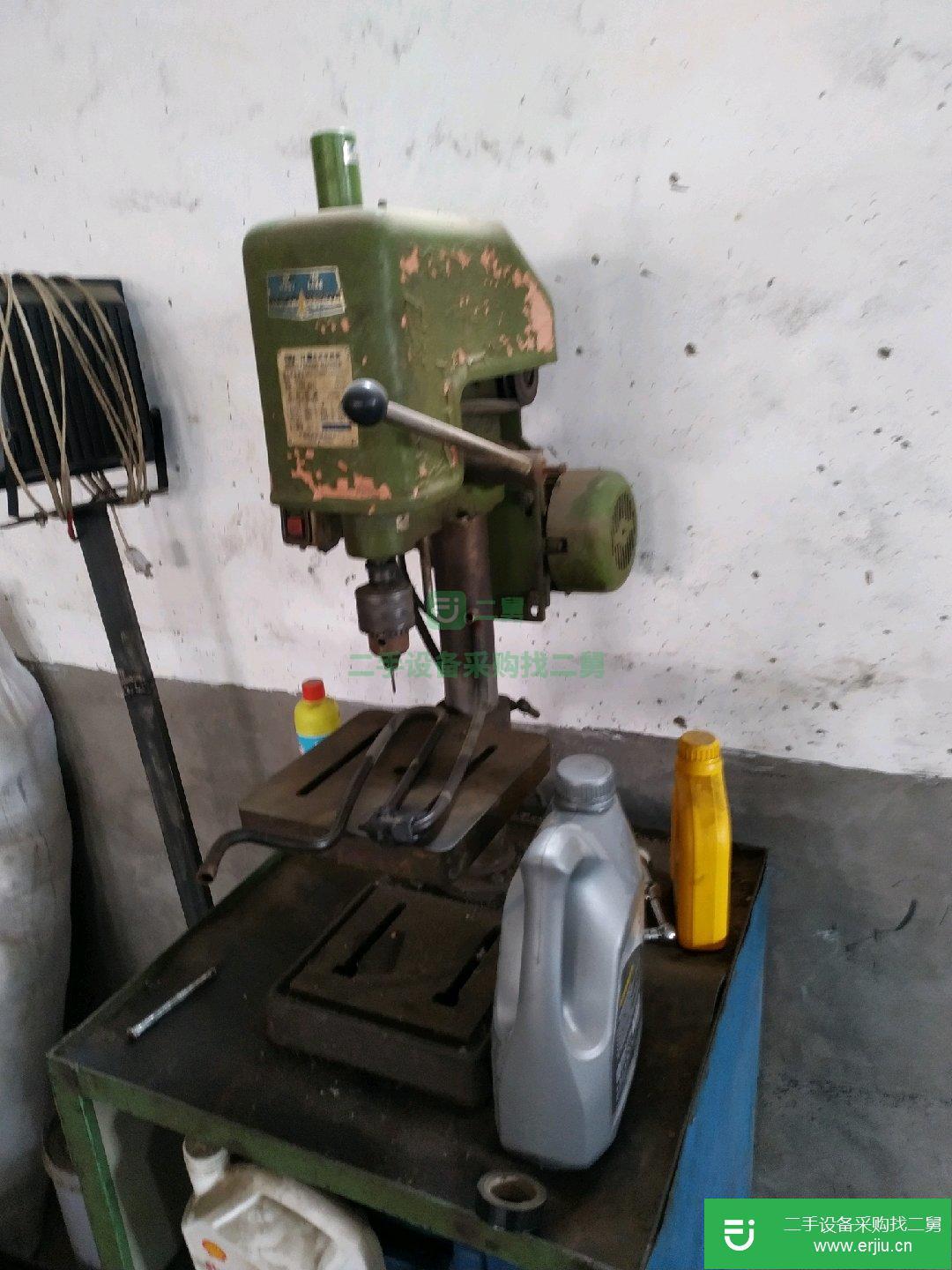 出售二手的電焊機(jī)，切割機(jī)，攻絲機(jī)，氣瓶