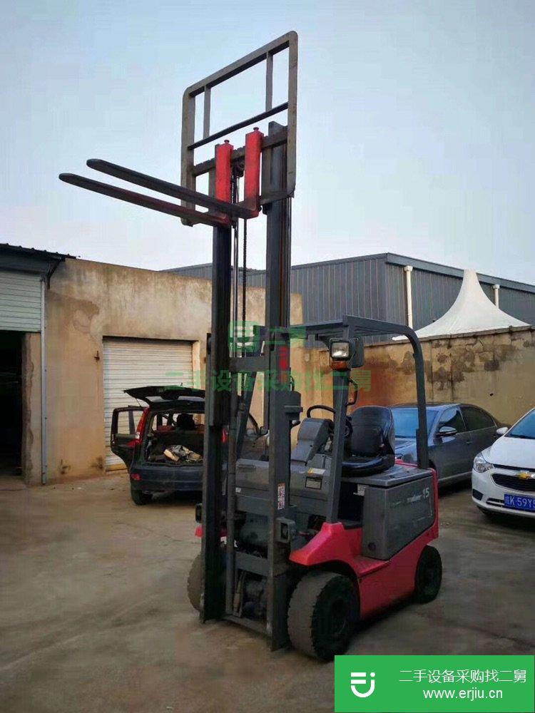 豐田1噸三支點小體積倉儲專用二手叉車，質保一年包運