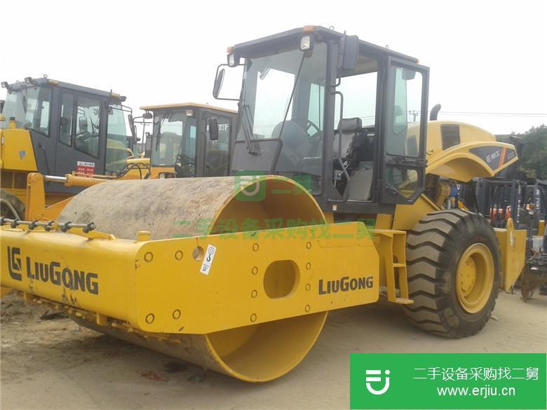 柳工牌22噸振動(dòng)壓路機(jī)