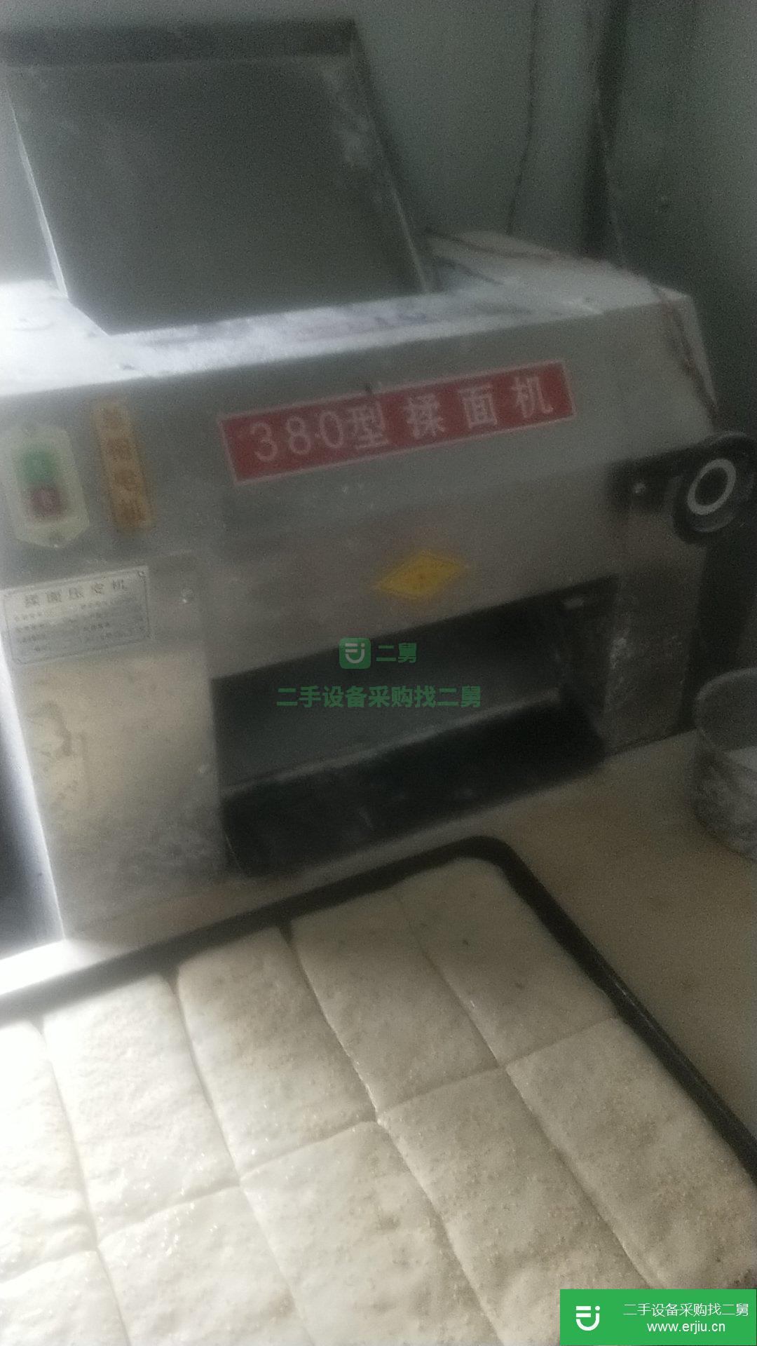 二手烤箱，和面機(jī)，壓面機(jī)，發(fā)酵箱。