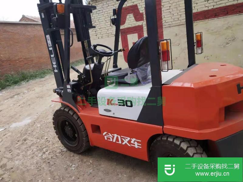 哈爾濱個(gè)人二手叉車轉(zhuǎn)讓 18年合力叉車