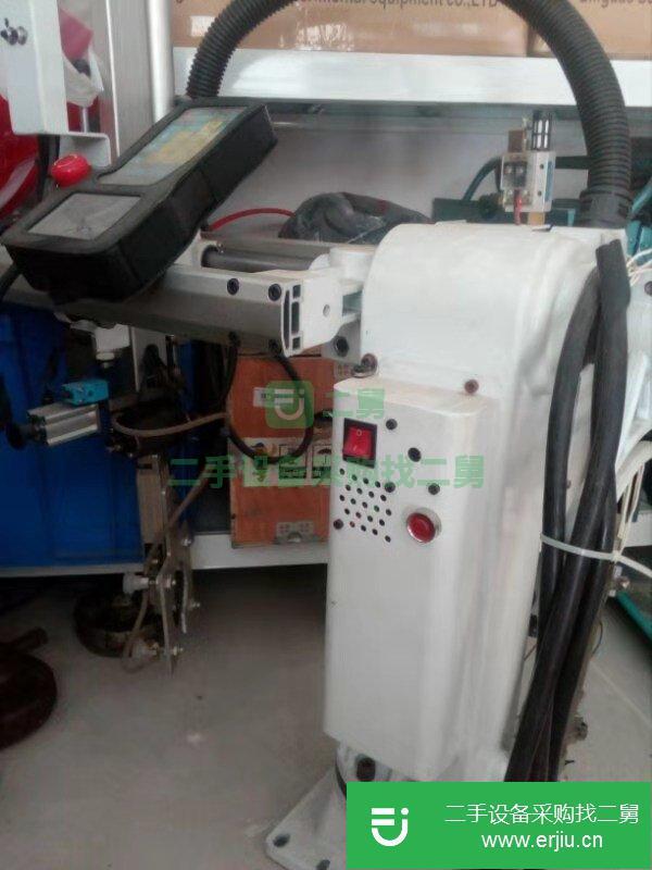 二手的機(jī)械手轉(zhuǎn)讓注塑機(jī)