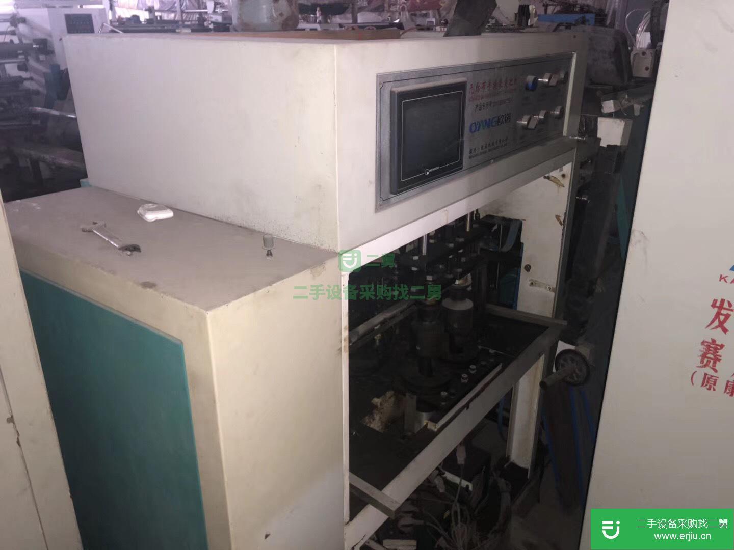 出售塑料高低壓膜半自動(dòng)燙手提把機(jī)和無(wú)紡布四個(gè)頭的超聲波燙把機(jī)