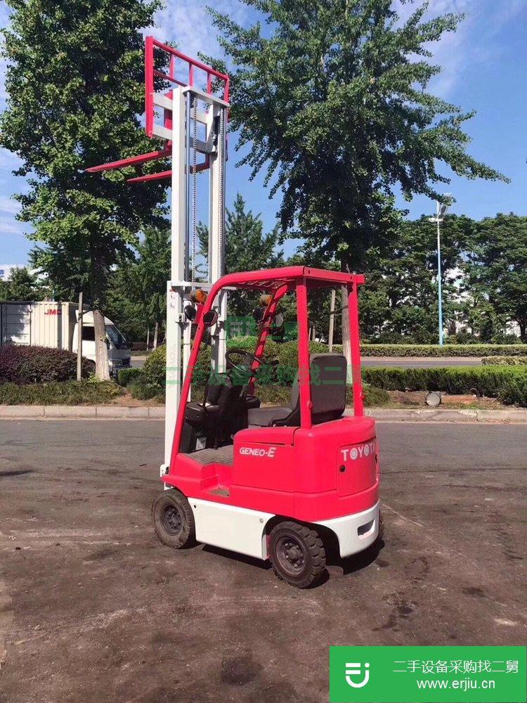 轉讓二手豐田1噸電動叉車，電梯樓層專用電動二手叉車質保