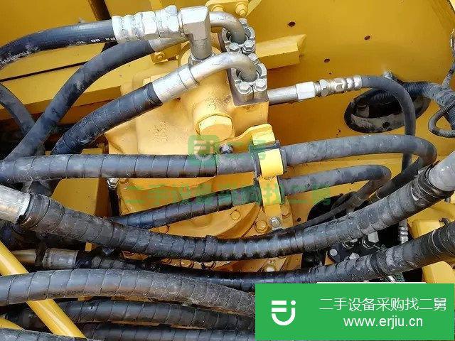小松 PC240LC-8 挖掘機 (怒江小松，卡特包送)