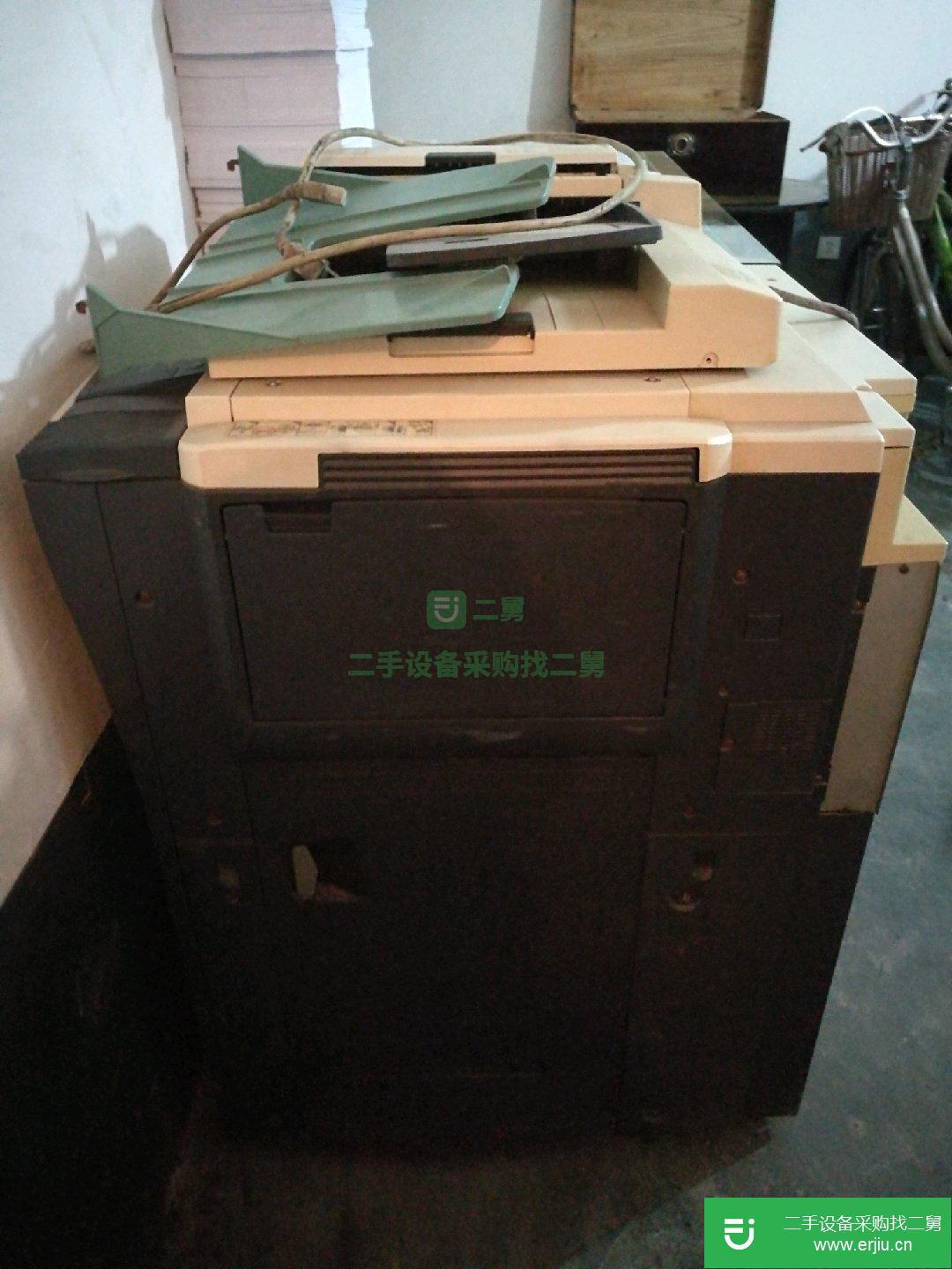 處理一批印刷后加工設(shè)備，燙金機(jī)，卡紙壓