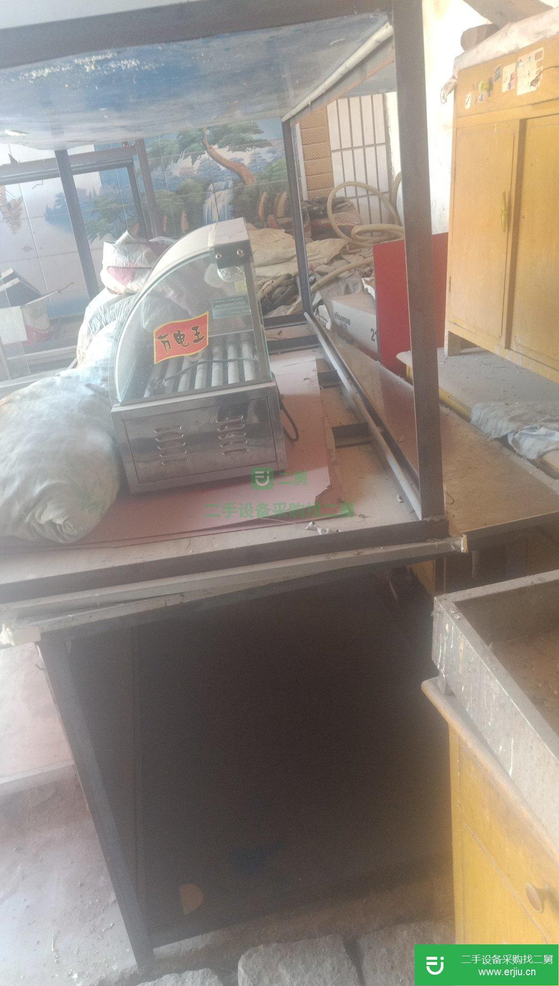 焊的非常結實的不銹鋼展臺工作臺