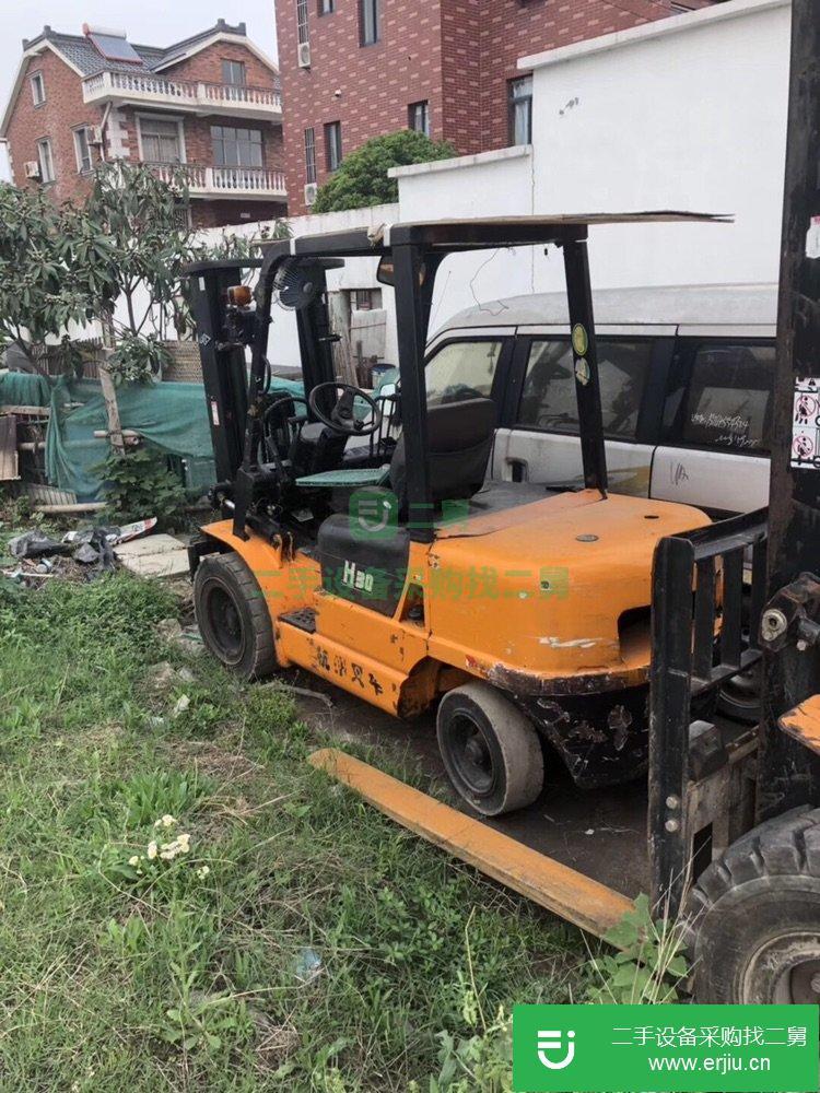 出售二手杭州3噸柴油叉車，原版油漆帶中鋼側(cè)移可進(jìn)集裝箱價(jià)低