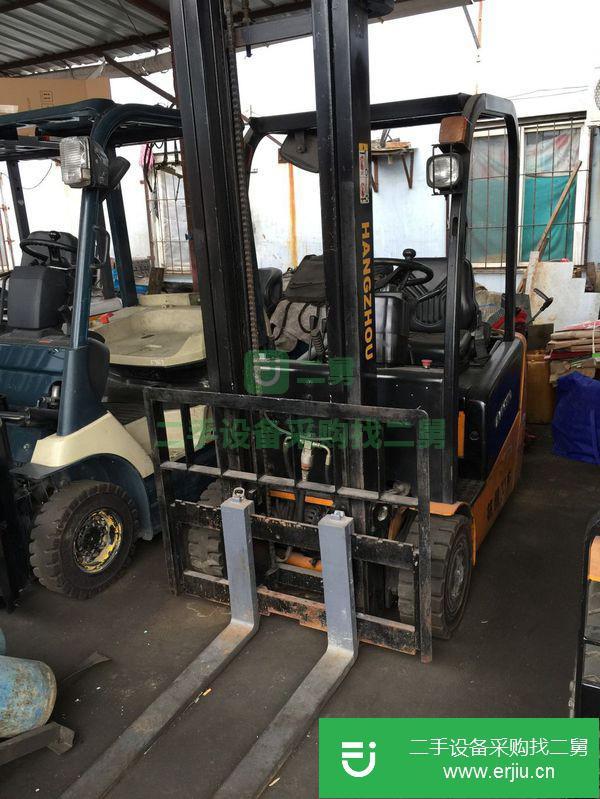 轉(zhuǎn)讓電動叉車二手TCM電瓶1.5噸叉車原裝高端叉車價格實惠質(zhì)量好包郵