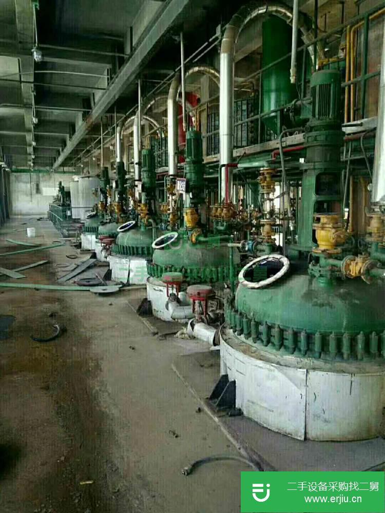 出售一批二手3噸5噸搪瓷反應釜