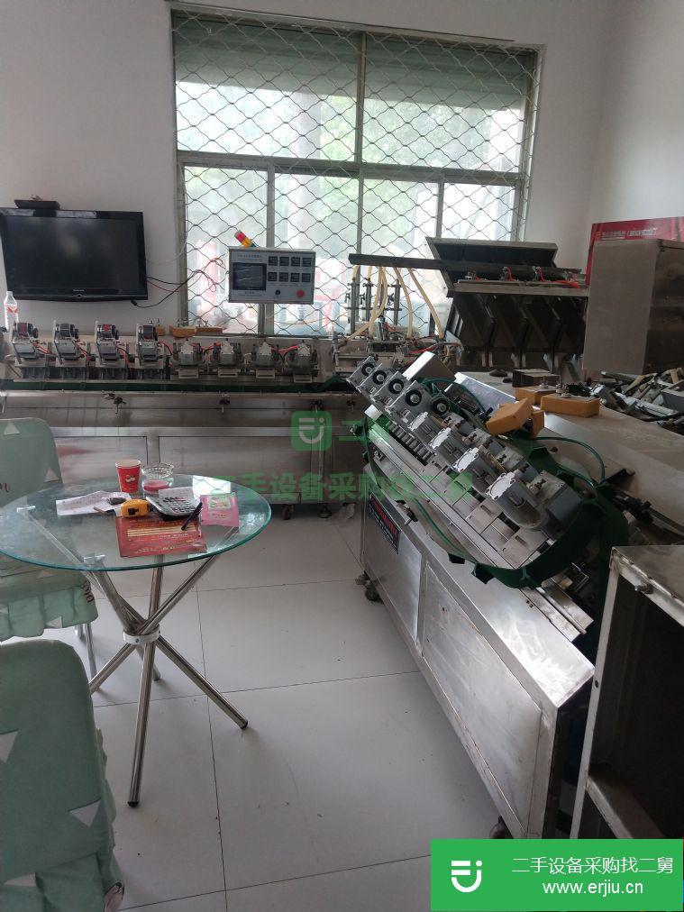 轉讓:處理5臺面膜灌裝機 二手4頭面膜灌裝機 2頭面膜灌裝機 全自動面膜灌裝機