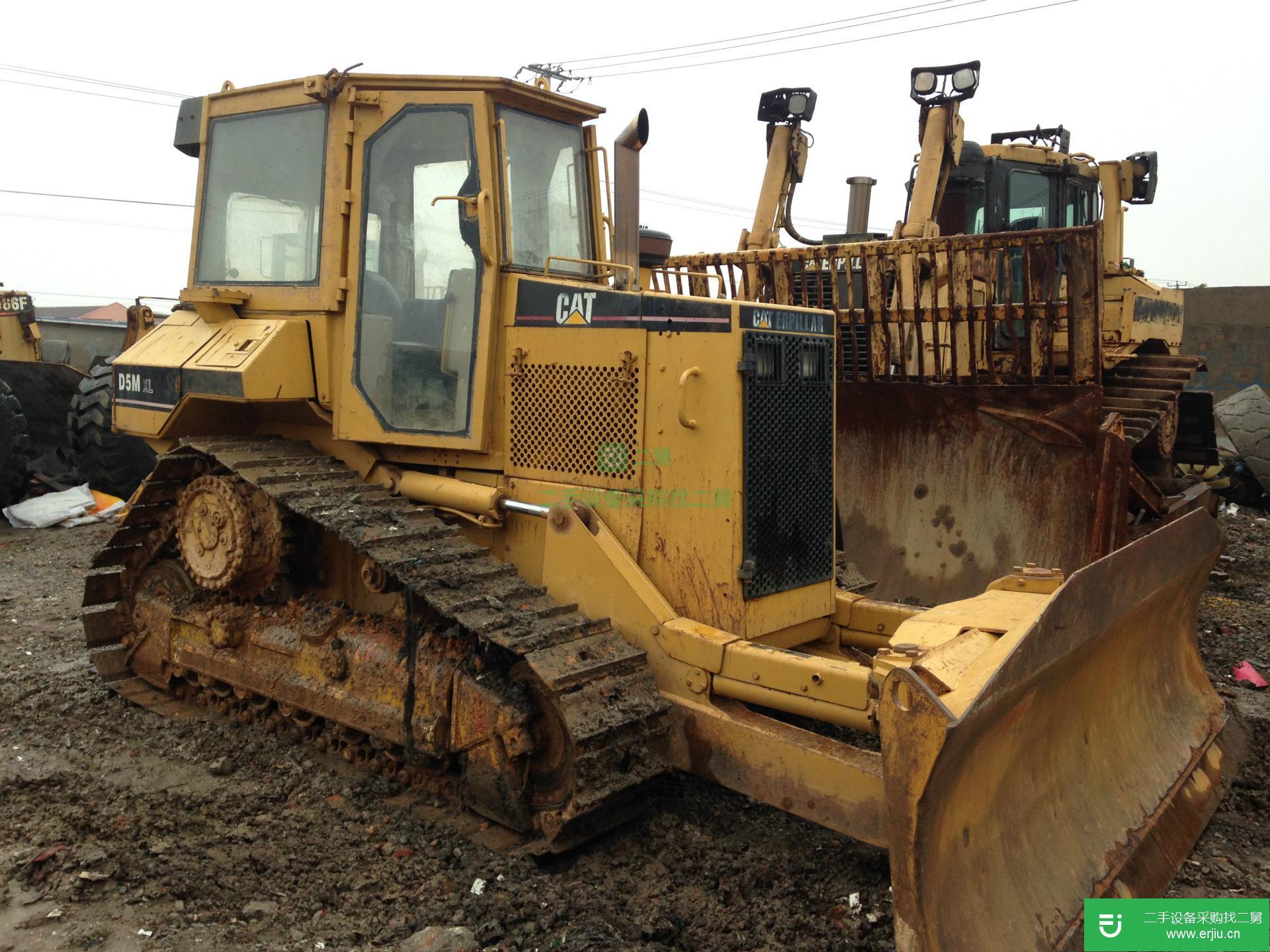 CATERPILLAR 卡特彼勒D5M造型推土機出售. 線導操作