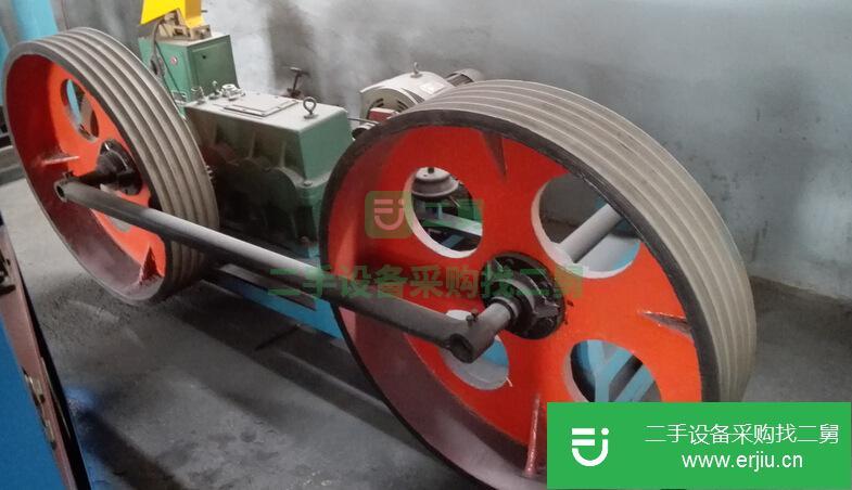 轉(zhuǎn)讓二手95成心19芯400盤叉絞機(jī)，19芯絞線機(jī)