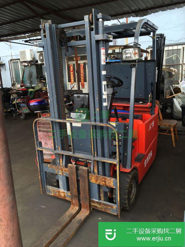 轉(zhuǎn)讓電動叉車二手TCM電瓶1.5噸叉車原裝高端叉車價格實惠質(zhì)量好包郵
