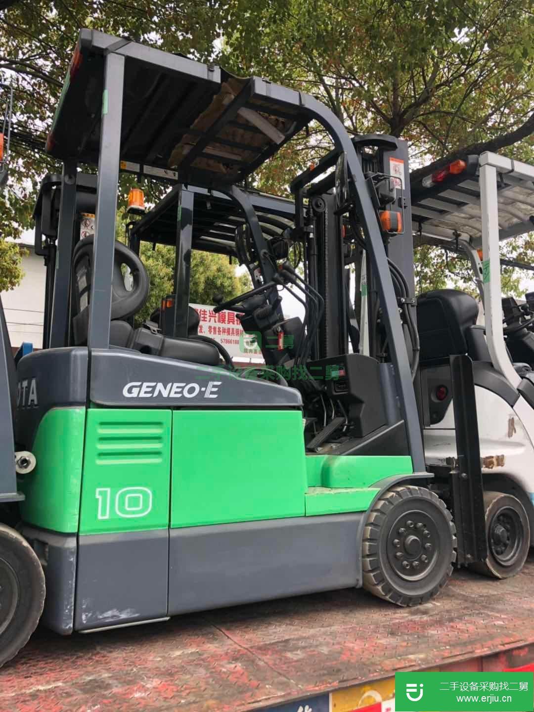 出售貨梯電動叉車，二手進口豐田電動叉車出售