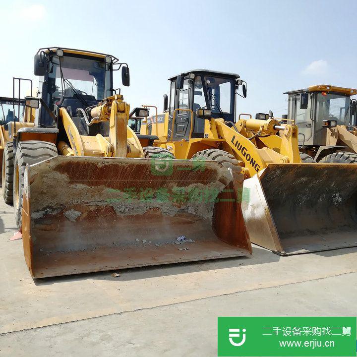 轉(zhuǎn)讓:低價(jià)出售二手50裝載機(jī)，車況好