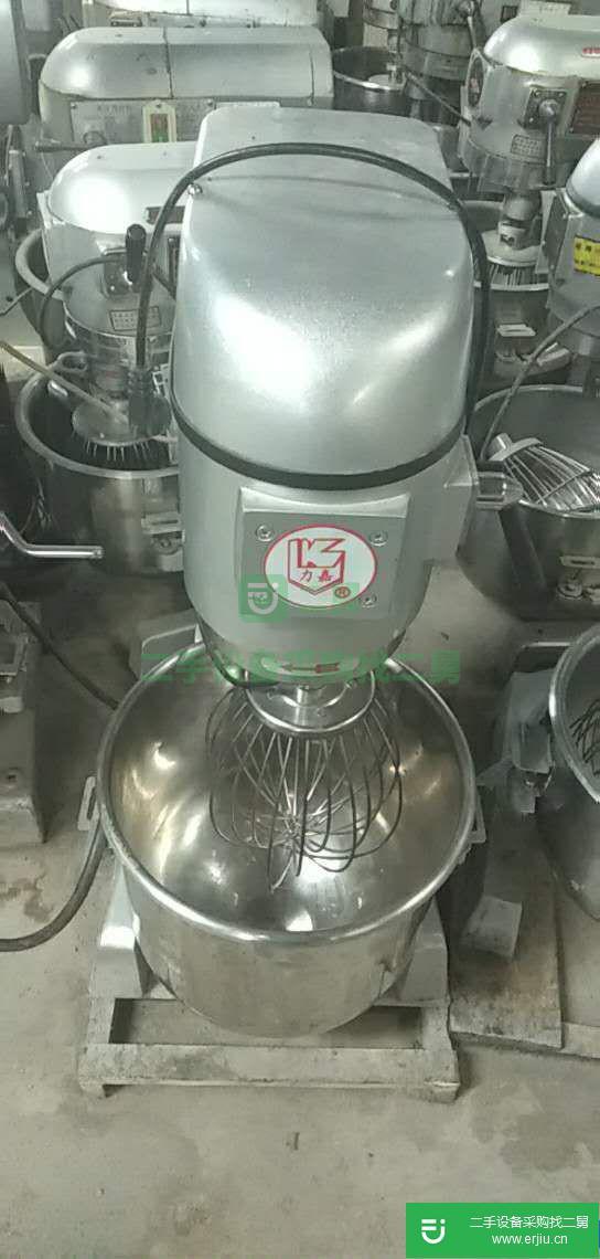 轉(zhuǎn)讓:低價(jià)處理8成新兩項(xiàng)電二手B30打蛋機(jī)