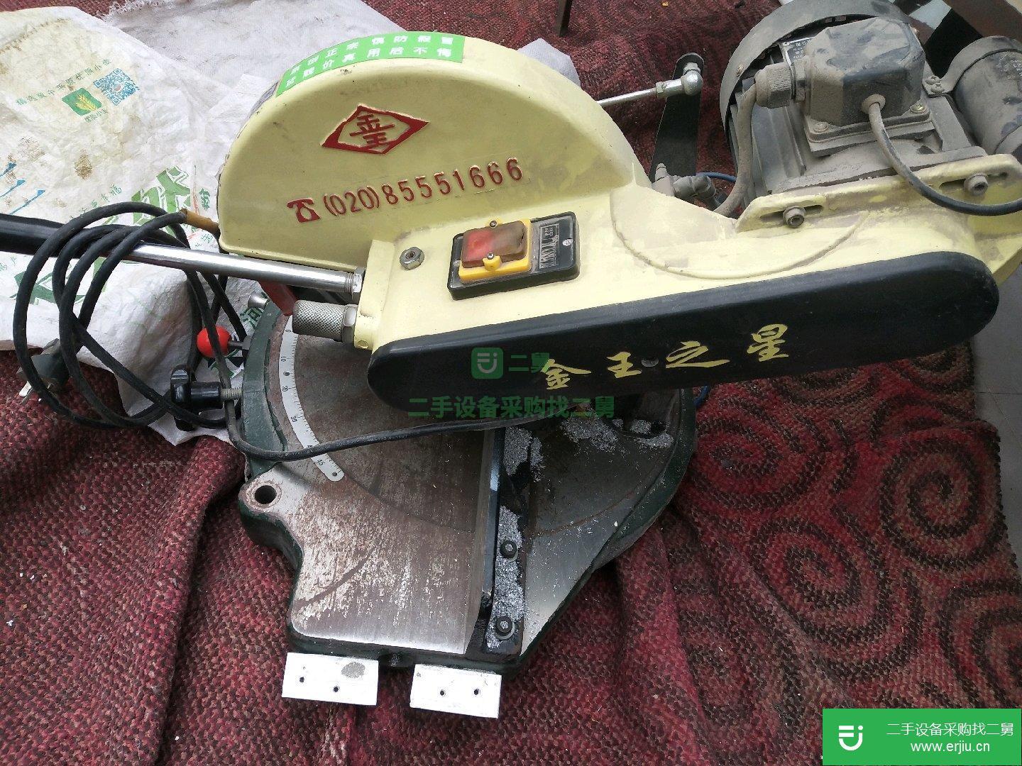 出售二手的金王之星精密鋸，帶簡易送料架。