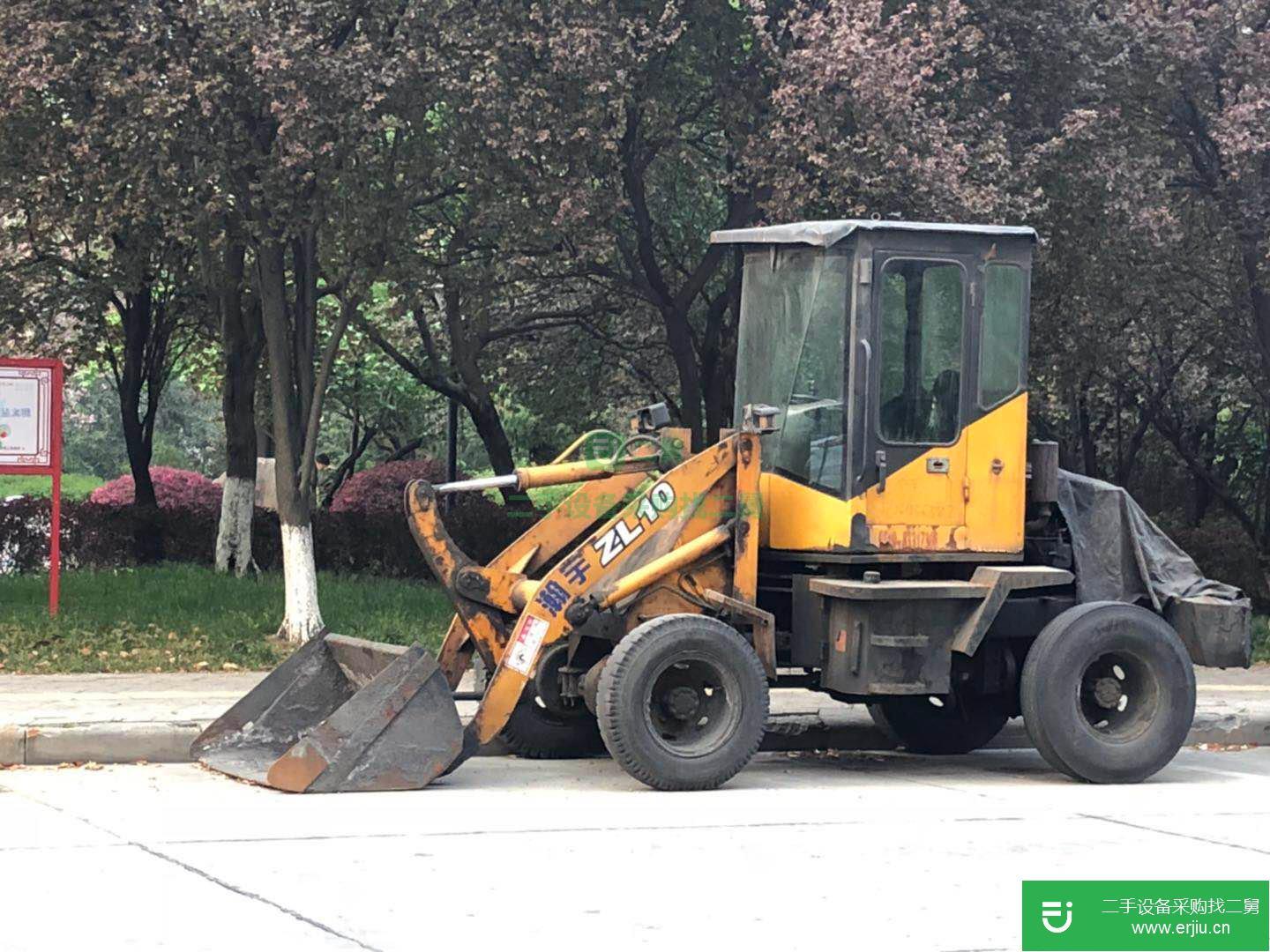 出售二手的八成新的鏟車