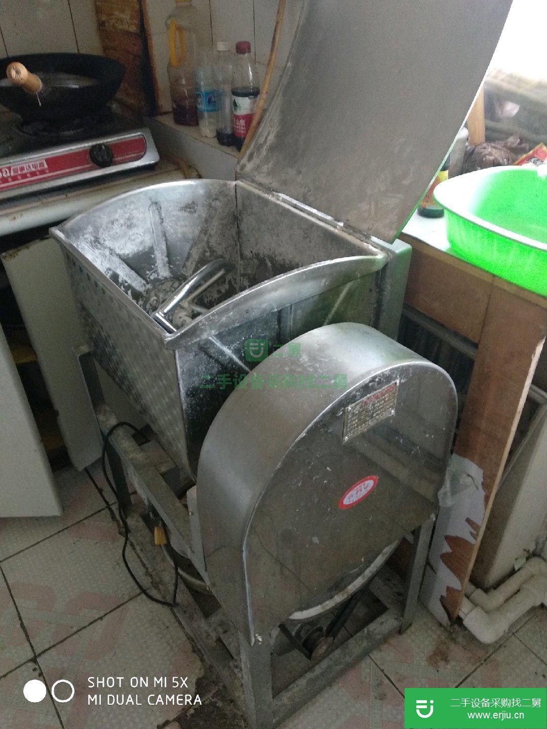 出售八成新和面機