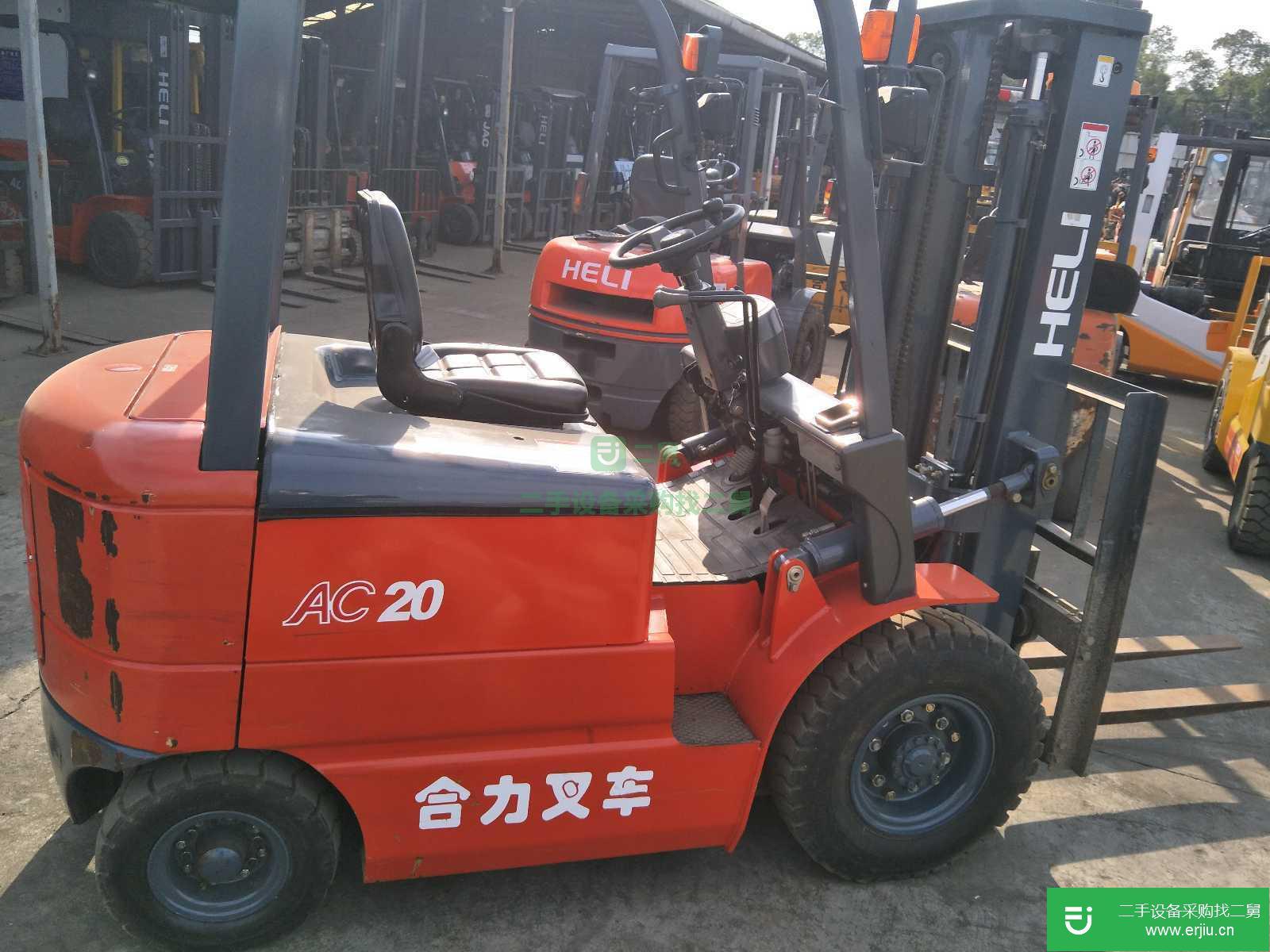 湖州出售二手電瓶叉車，1.5噸合力國產電動叉車