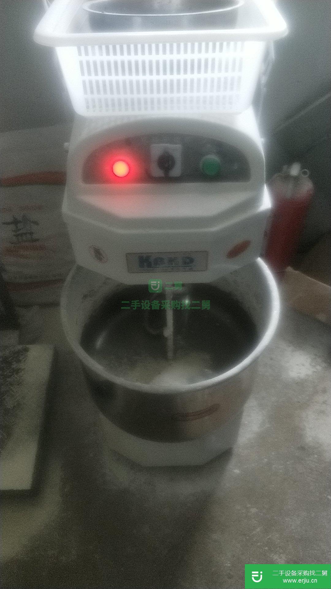 二手烤箱，和面機(jī)，壓面機(jī)，發(fā)酵箱。