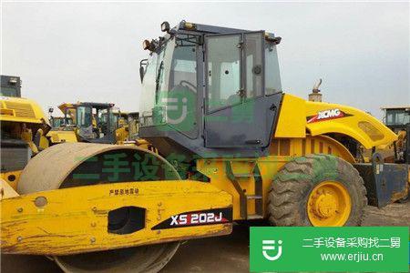 轉(zhuǎn)讓:出售低價二手26噸22噸壓路機|震動強