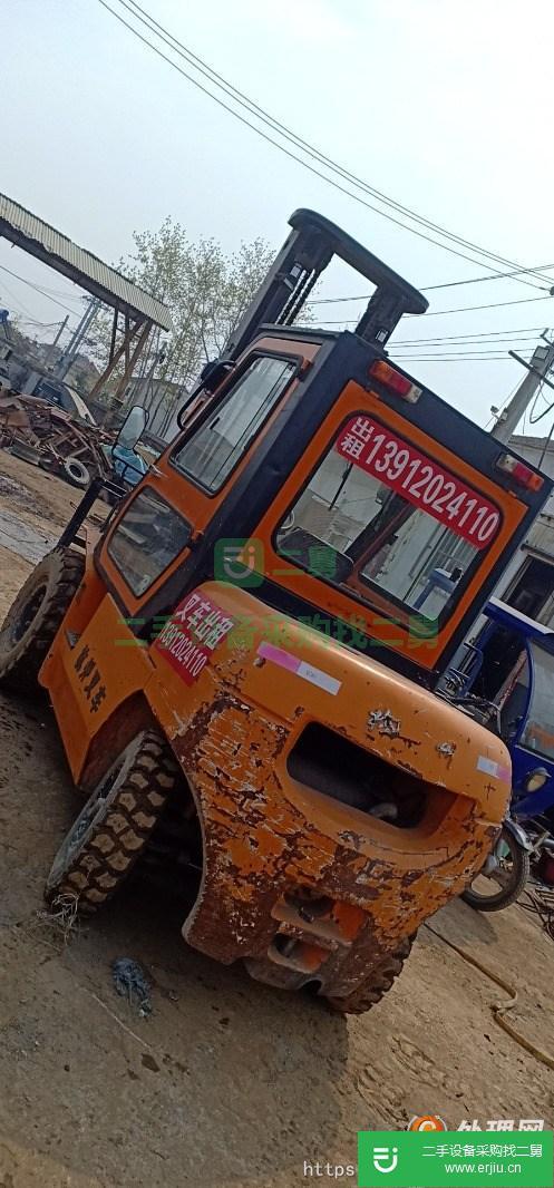 轉(zhuǎn)讓8成新杭叉叉車R 45一輛。