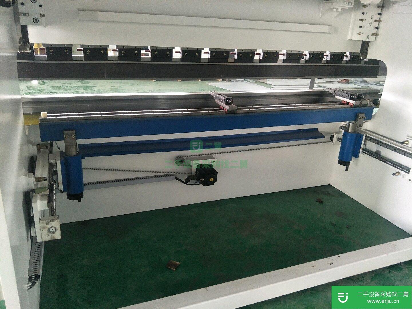 二手的100噸3米2，4米折彎機