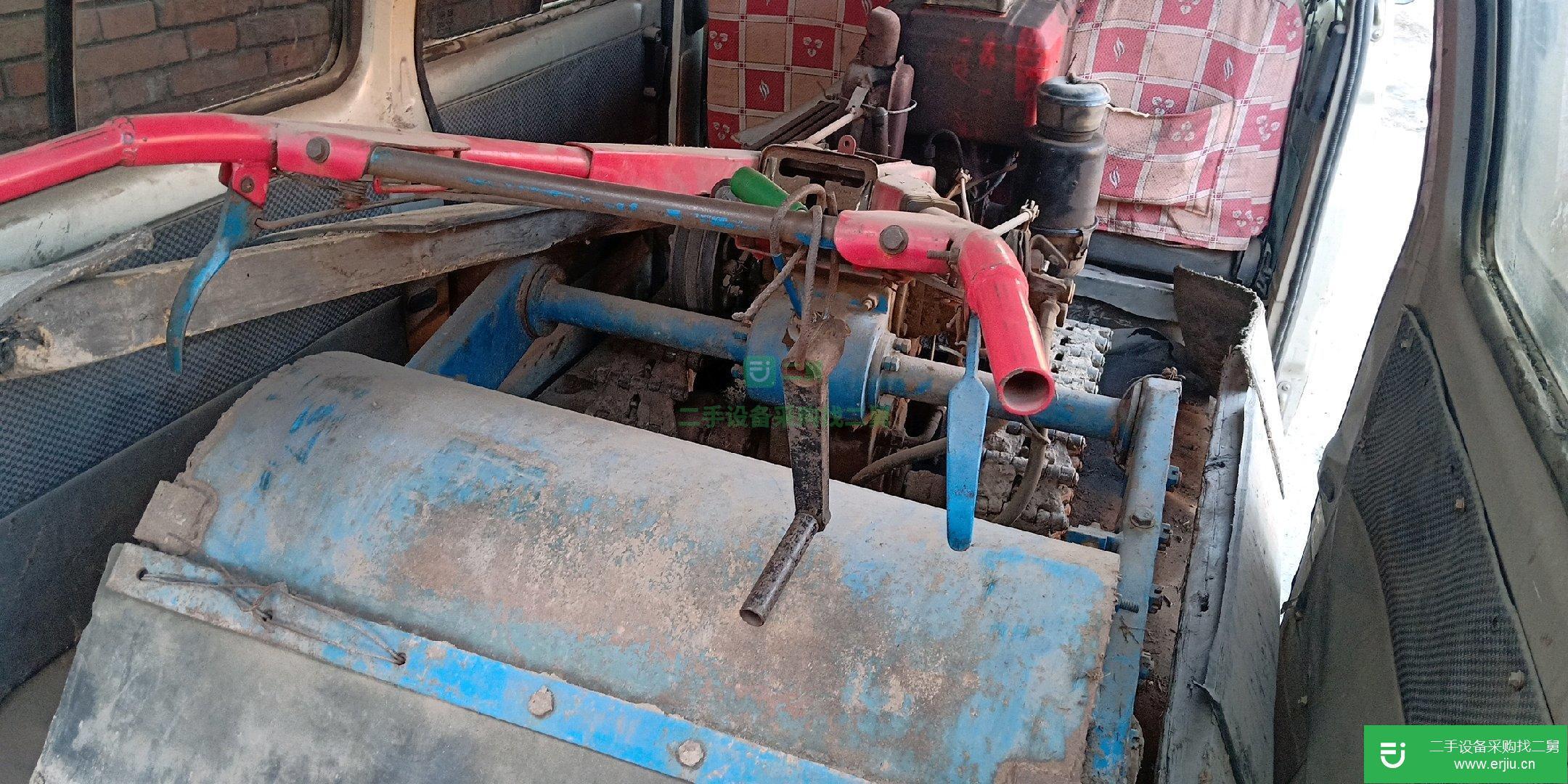 12馬力柴油機(jī)發(fā)動機(jī)履帶手扶拖拉機(jī)小型旋耕機(jī)