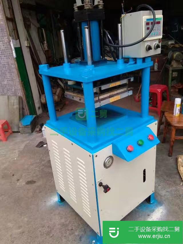油壓烙印機  熱壓壓印  印字機 四柱油壓燙金機 臺勝皮革機械設(shè)備