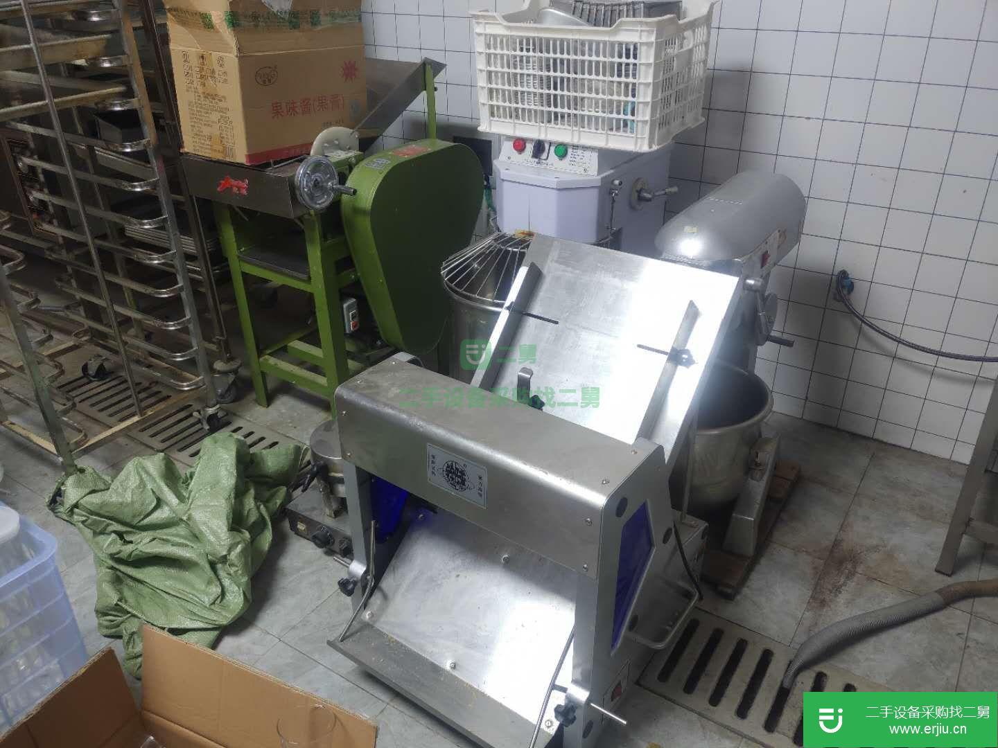 出售二手的九成新的奶茶設備烘焙設備水果設備