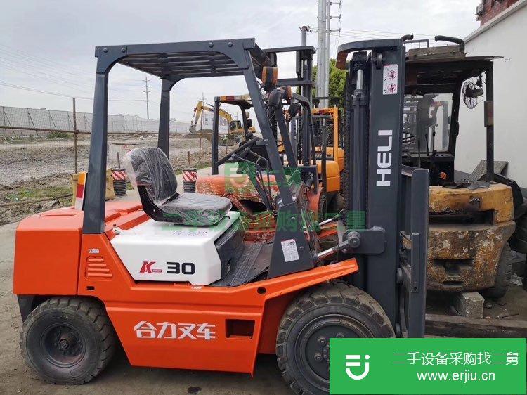 二手3噸合力叉車，經(jīng)典款自動擋合力叉車低價轉(zhuǎn)讓