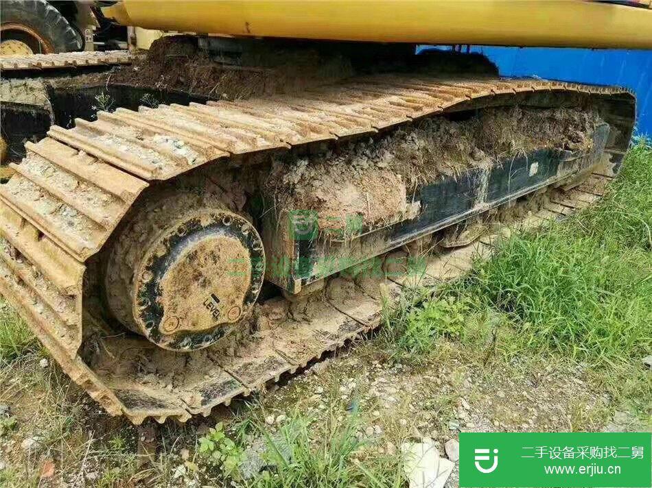 低價出售卡特彼勒 320D2 挖掘機，九成新