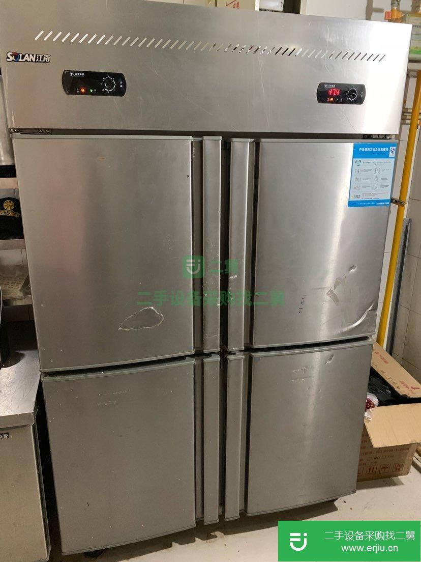 出售二手的九成新的4門冰箱 上面冷凍 下面冷藏