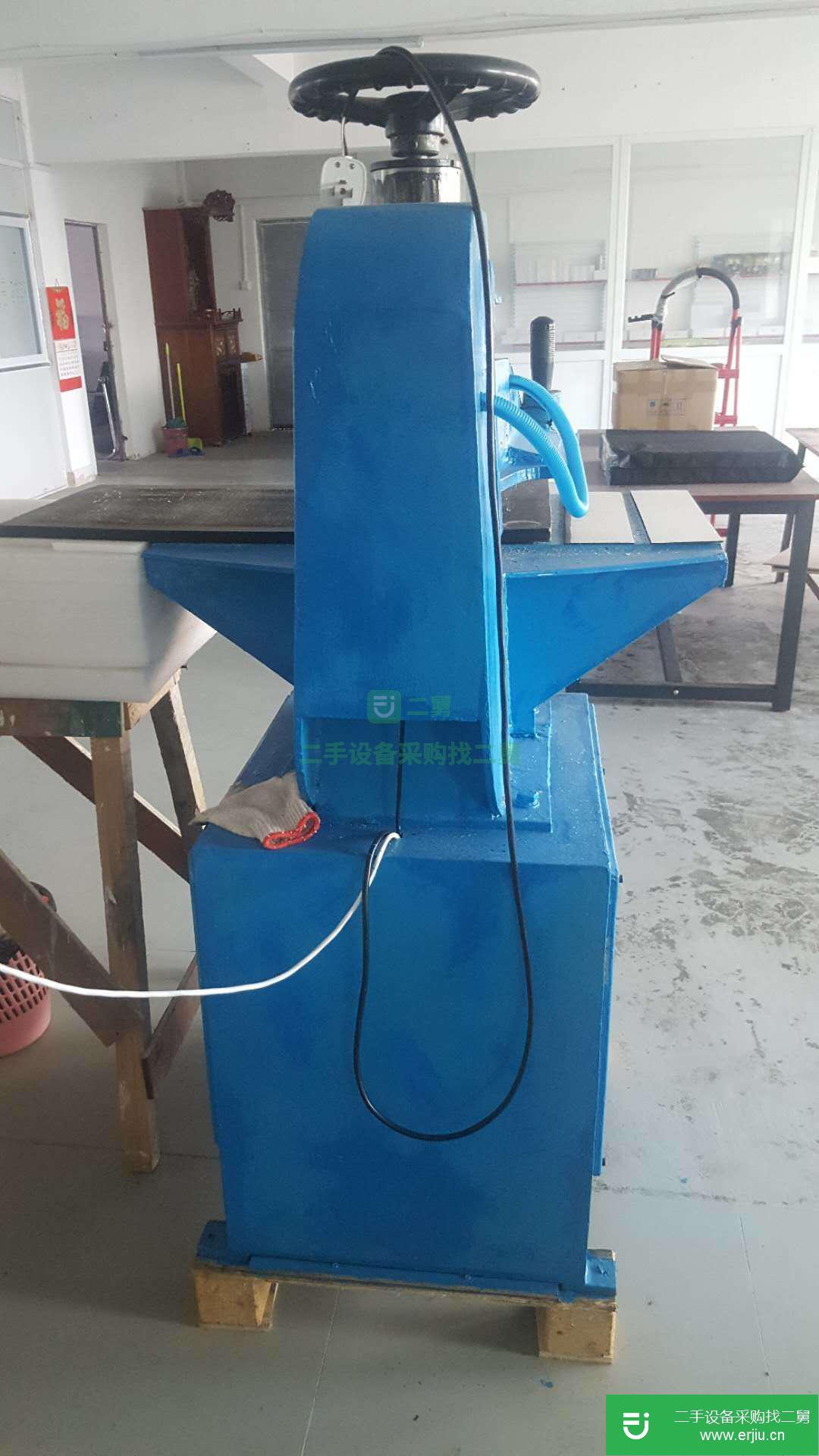 14T 380V 二手搖臂裁斷機、 鞋機 、沖壓機、啤機